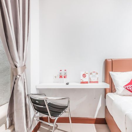 OYO 1555 Unik Guesthouse Syariah Jakarta Bagian luar foto