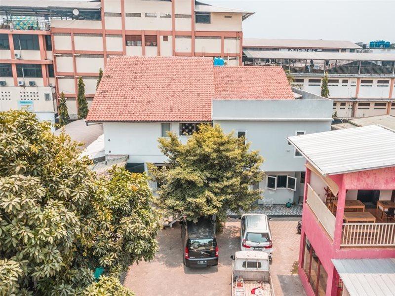 OYO 1555 Unik Guesthouse Syariah Jakarta Garis Langit foto