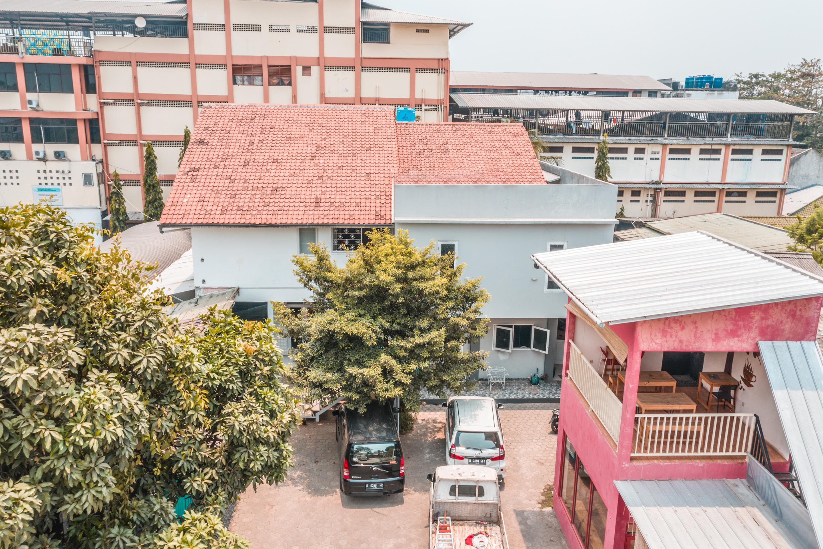 OYO 1555 Unik Guesthouse Syariah Jakarta Bagian luar foto