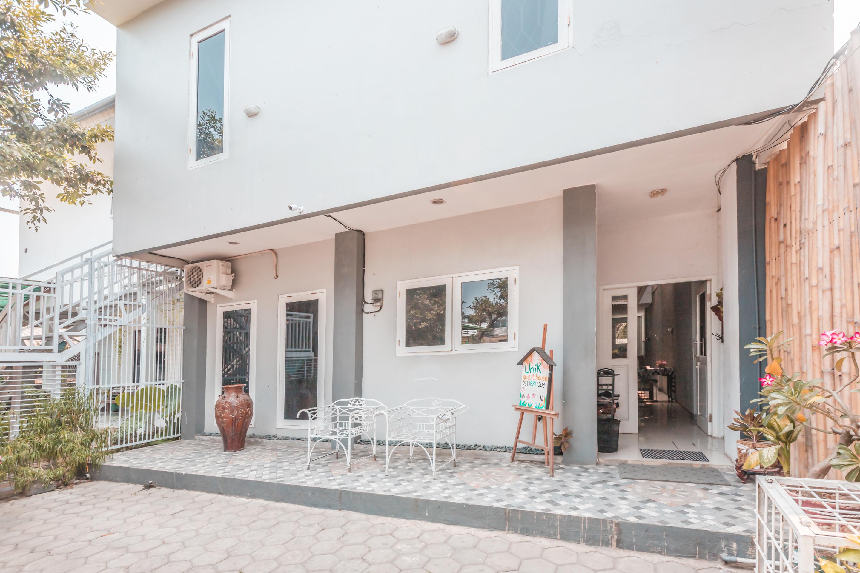 OYO 1555 Unik Guesthouse Syariah Jakarta Bagian luar foto